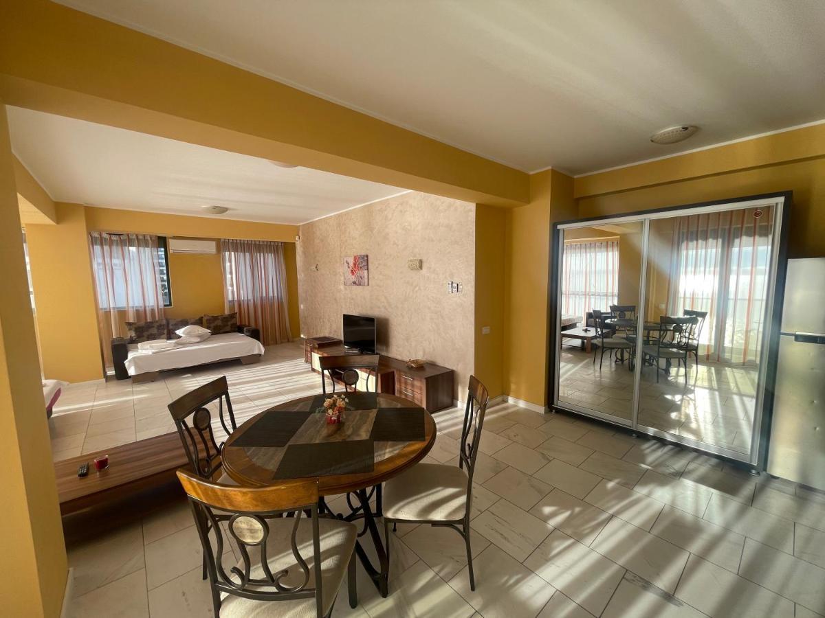 Sophia Lake View Suite مامايا المظهر الخارجي الصورة