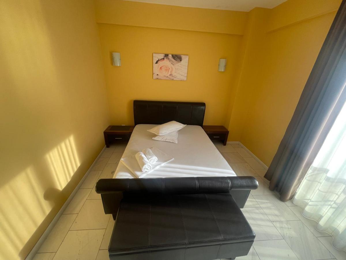 Sophia Lake View Suite مامايا المظهر الخارجي الصورة