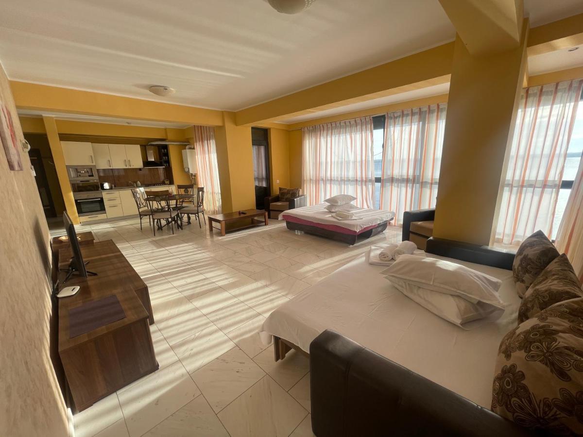Sophia Lake View Suite مامايا المظهر الخارجي الصورة