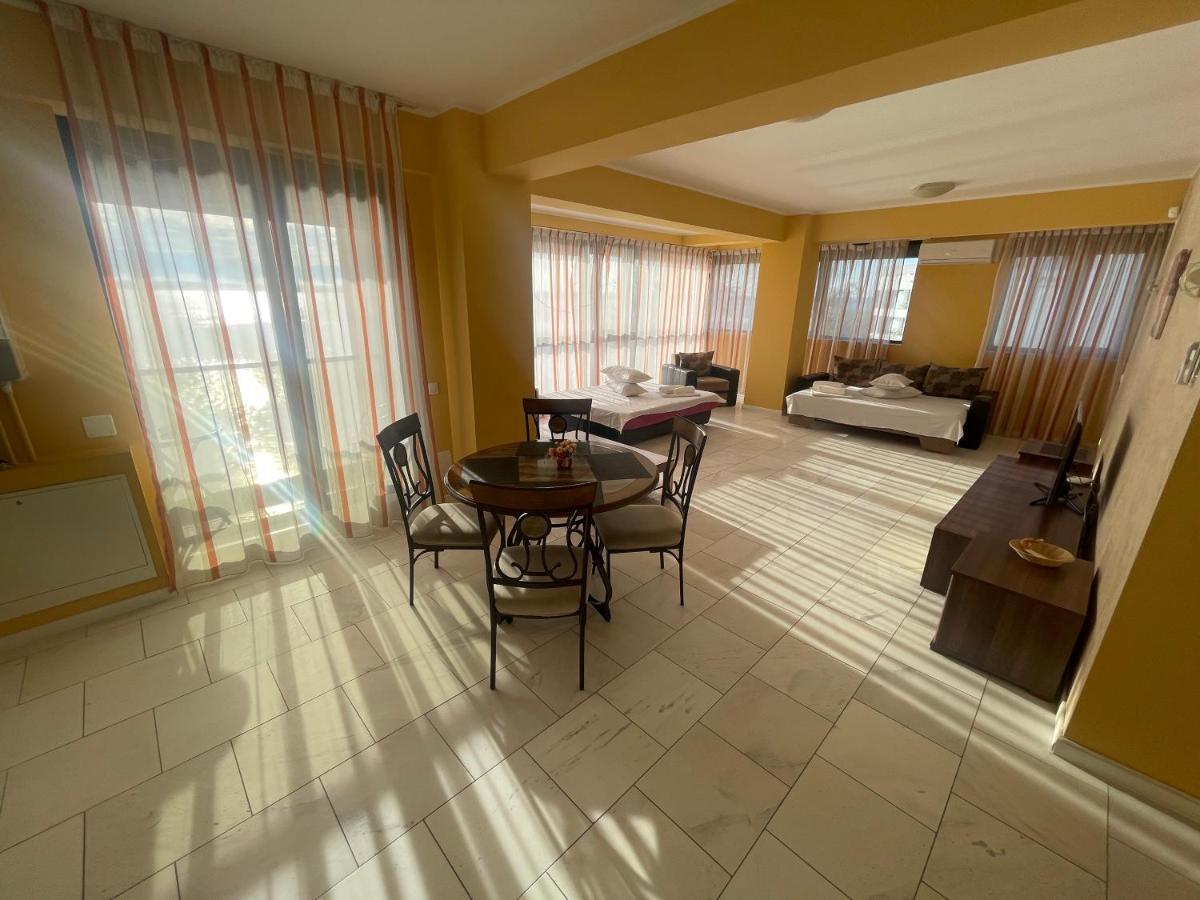Sophia Lake View Suite مامايا المظهر الخارجي الصورة