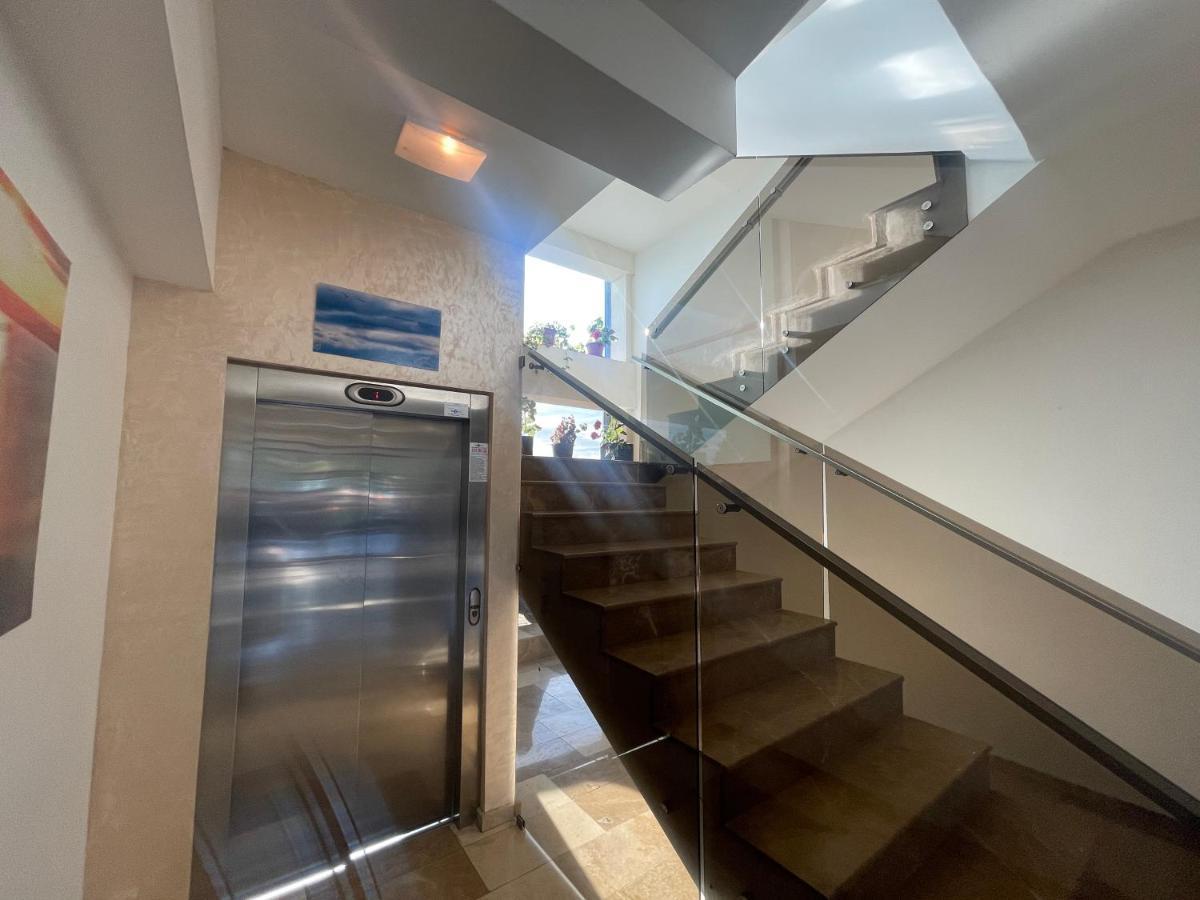Sophia Lake View Suite مامايا المظهر الخارجي الصورة