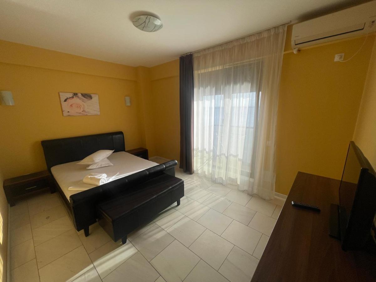 Sophia Lake View Suite مامايا المظهر الخارجي الصورة