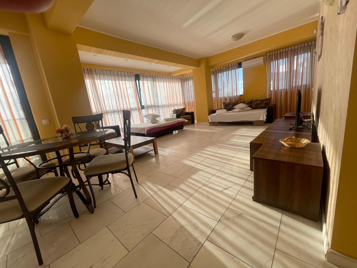 Sophia Lake View Suite مامايا المظهر الخارجي الصورة