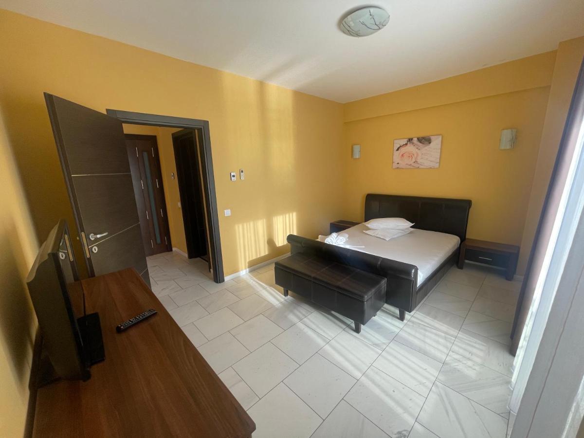 Sophia Lake View Suite مامايا المظهر الخارجي الصورة