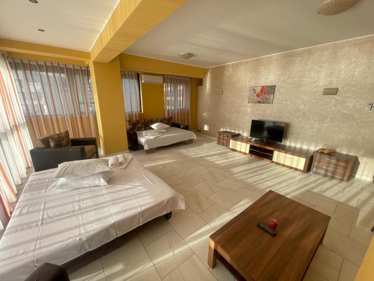 Sophia Lake View Suite مامايا المظهر الخارجي الصورة