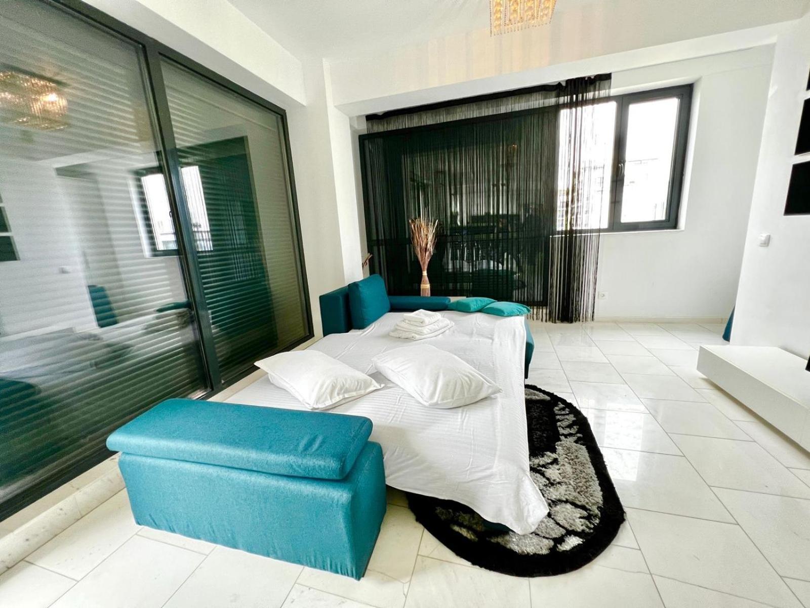 Sophia Lake View Suite مامايا المظهر الخارجي الصورة