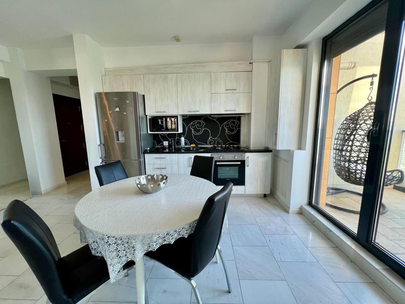 Sophia Lake View Suite مامايا المظهر الخارجي الصورة