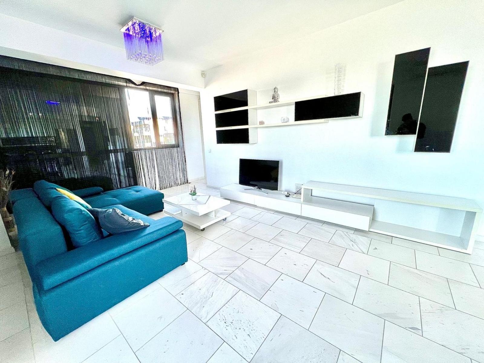 Sophia Lake View Suite مامايا المظهر الخارجي الصورة