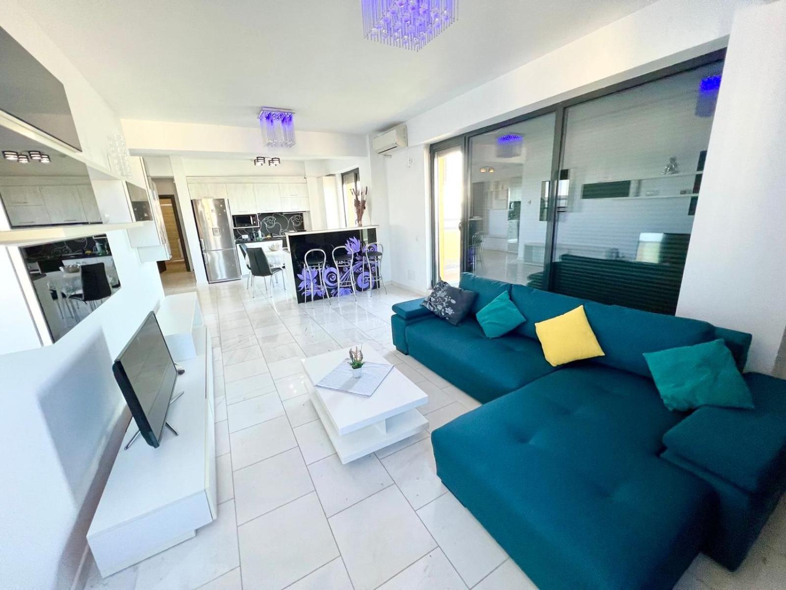 Sophia Lake View Suite مامايا المظهر الخارجي الصورة