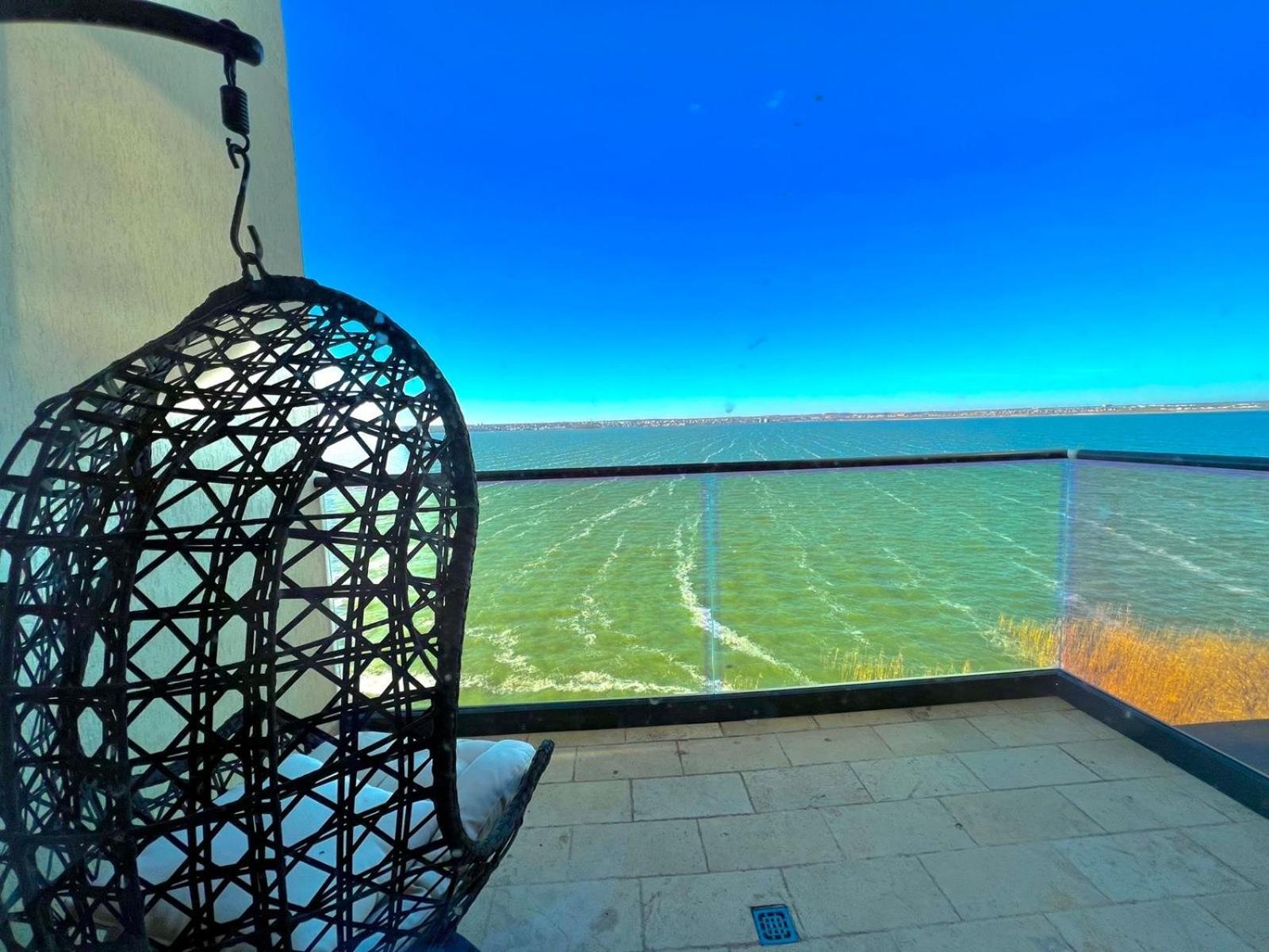 Sophia Lake View Suite مامايا المظهر الخارجي الصورة