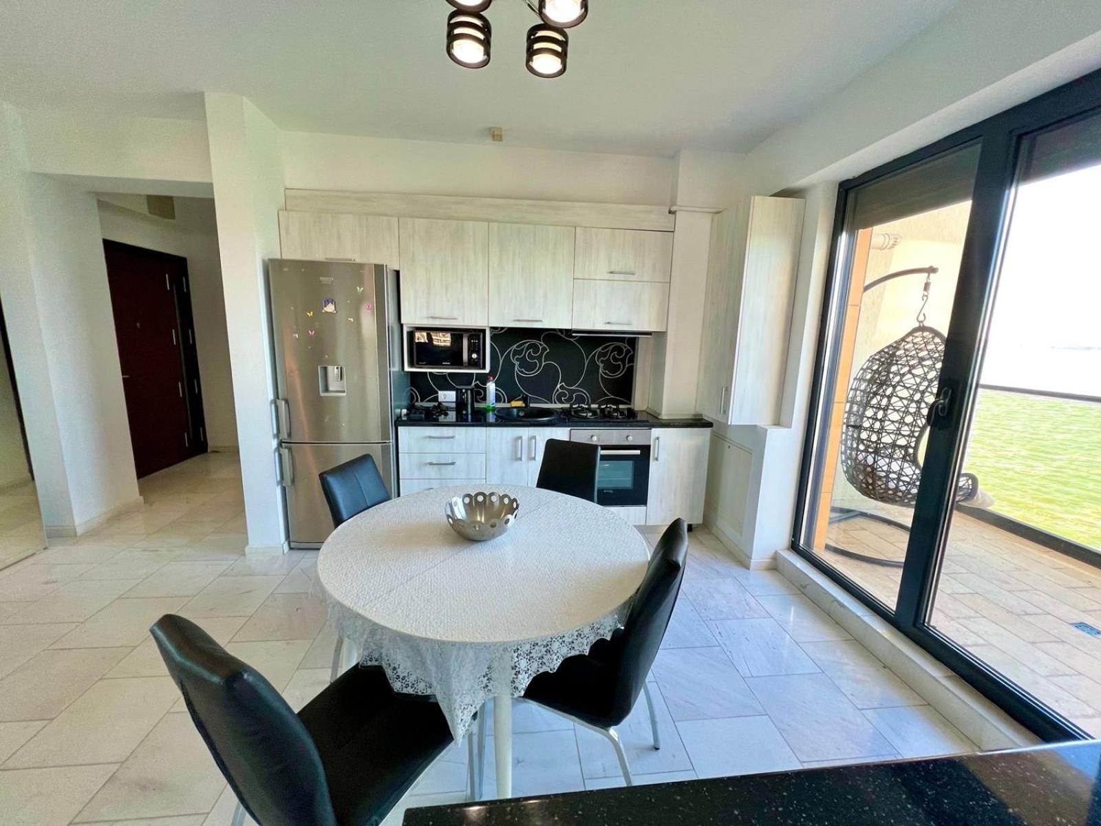 Sophia Lake View Suite مامايا المظهر الخارجي الصورة