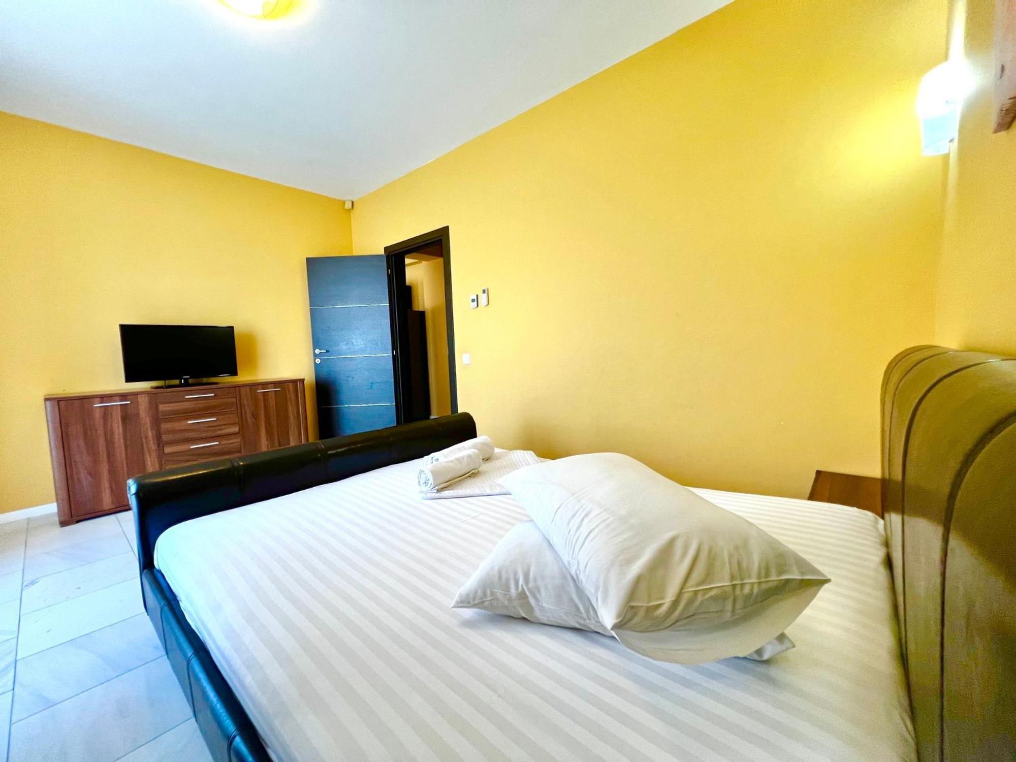 Sophia Lake View Suite مامايا المظهر الخارجي الصورة